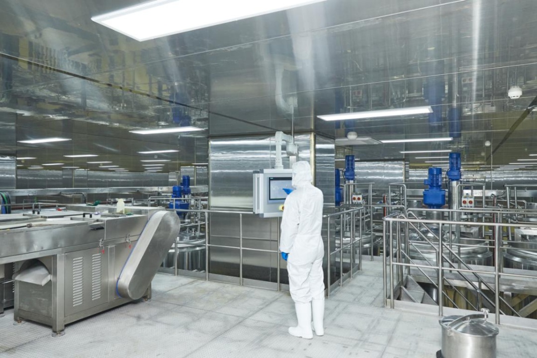 構(gòu)筑“果園-工廠-市場(chǎng)”黃金鏈 松江飲品企業(yè)借力智能工廠與網(wǎng)絡(luò)技術(shù)實(shí)現(xiàn)產(chǎn)業(yè)升級(jí)